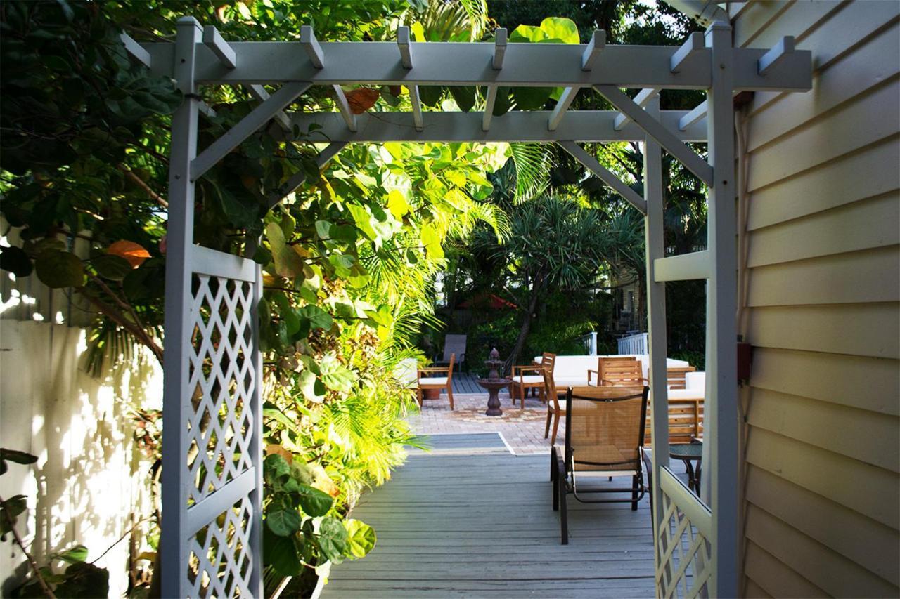 Duval House Bed and Breakfast Key West Eksteriør billede